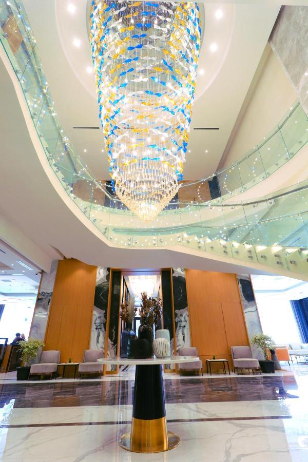 The Rumi Hotel & Residences ดูแชนเบอ ภายนอก รูปภาพ